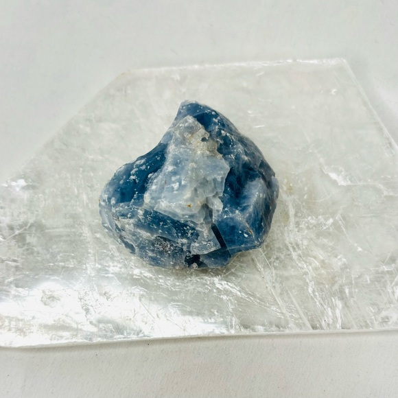 Blue Calcite Crystal - Picture 2 of 4